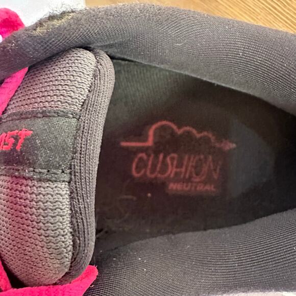 Brooks Ghost 15 Running Shoe Womens SZ 9 Mesh Walking Athleisure Gray Pink Blue - Picture 8 of 10